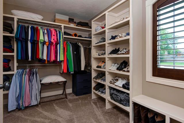 4604 E Kentbrook Drive, Springfield, MO 65802