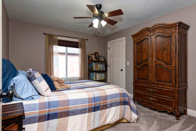 4604 E Kentbrook Drive, Springfield, MO 65802