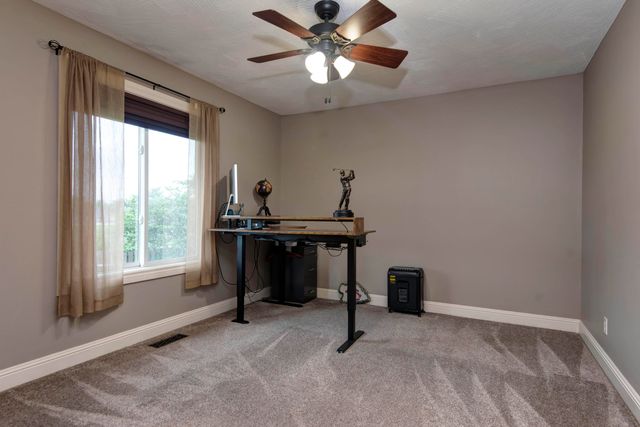 4604 E Kentbrook Drive, Springfield, MO 65802