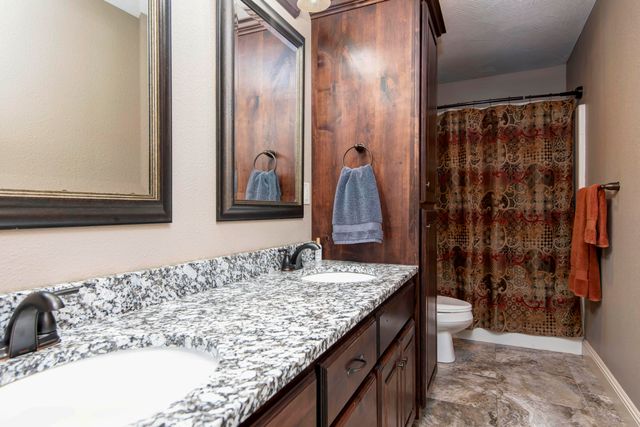 4604 E Kentbrook Drive, Springfield, MO 65802