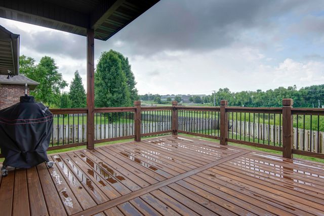 4604 E Kentbrook Drive, Springfield, MO 65802