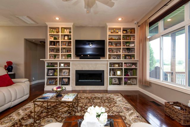 4604 E Kentbrook Drive, Springfield, MO 65802