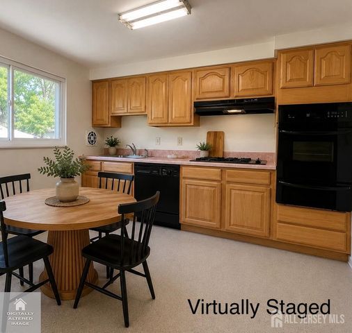 10 Charles Place, Pennsville, NJ 08070