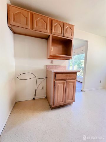 10 Charles Place, Pennsville, NJ 08070