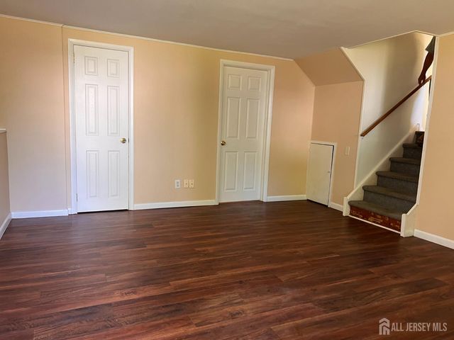 10 Charles Place, Pennsville, NJ 08070