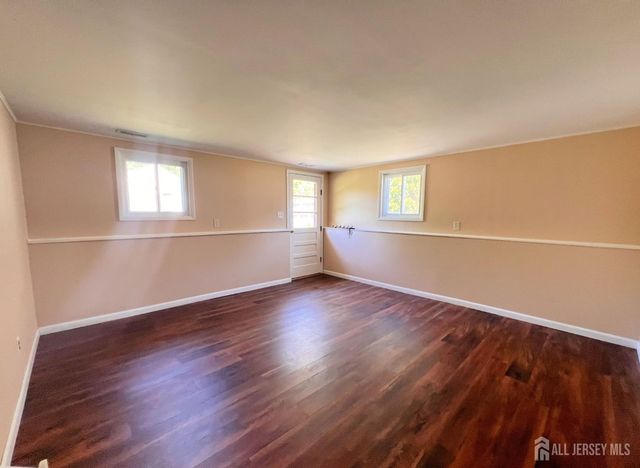 10 Charles Place, Pennsville, NJ 08070