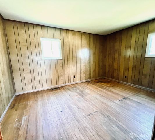 10 Charles Place, Pennsville, NJ 08070