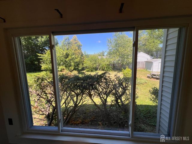 10 Charles Place, Pennsville, NJ 08070