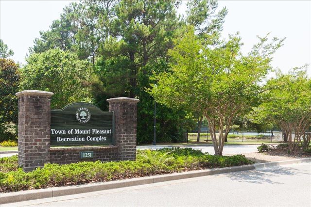 1516 Arden Court, Mount Pleasant, SC 29466