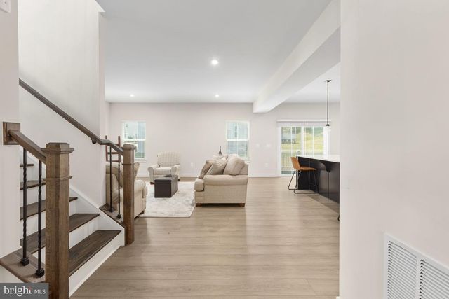 409 VANDEGRIFT RD, Stafford, VA 22554