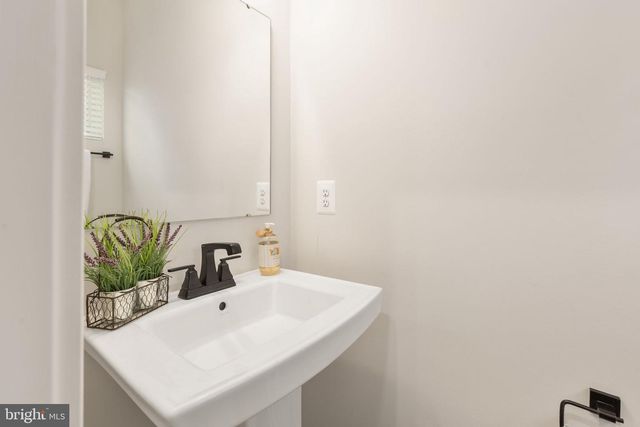 409 VANDEGRIFT RD, Stafford, VA 22554