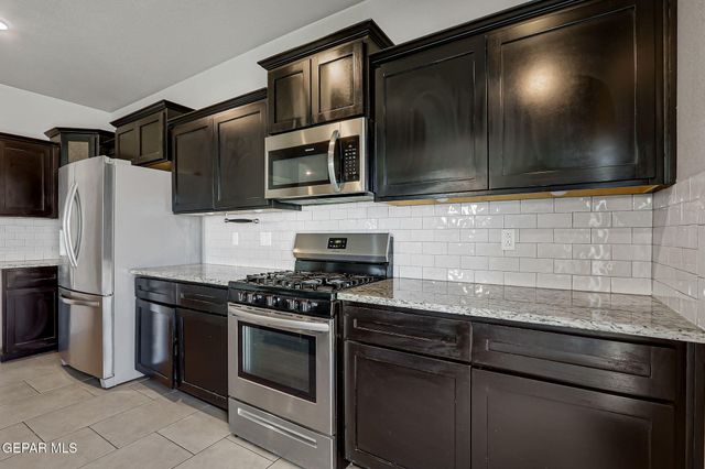 2853 TIERRA GARDEN Drive, El Paso, TX 79938