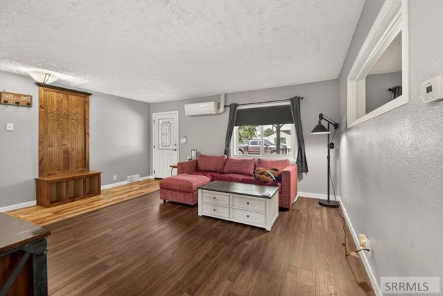 230 E Shelley Street, Idaho Falls, ID 83402
