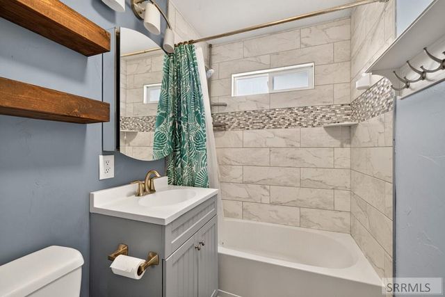 230 E Shelley Street, Idaho Falls, ID 83402