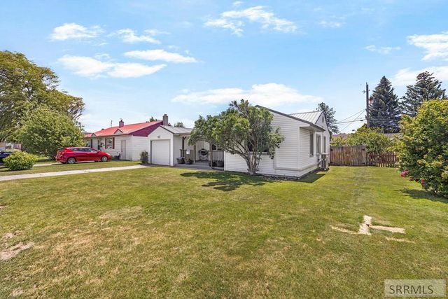 230 E Shelley Street, Idaho Falls, ID 83402