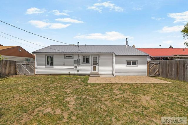 230 E Shelley Street, Idaho Falls, ID 83402
