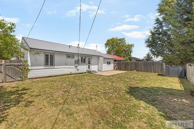 230 E Shelley Street, Idaho Falls, ID 83402