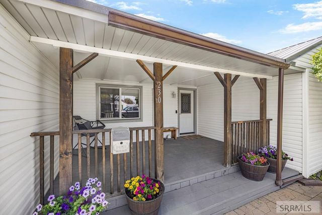 230 E Shelley Street, Idaho Falls, ID 83402