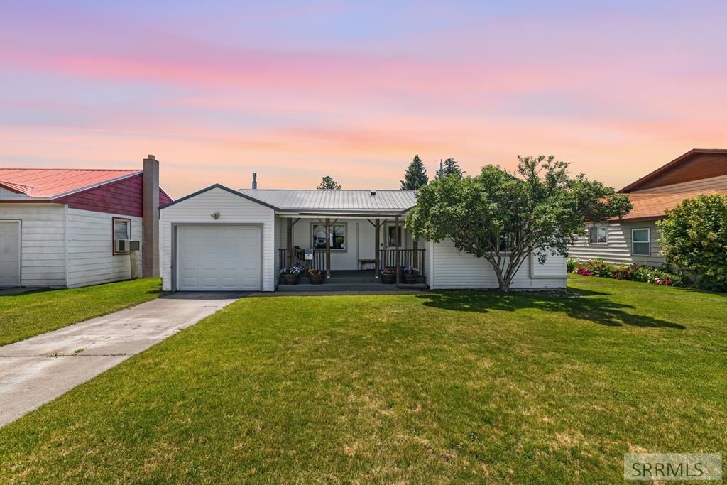 230 E Shelley Street, Idaho Falls, ID 83402