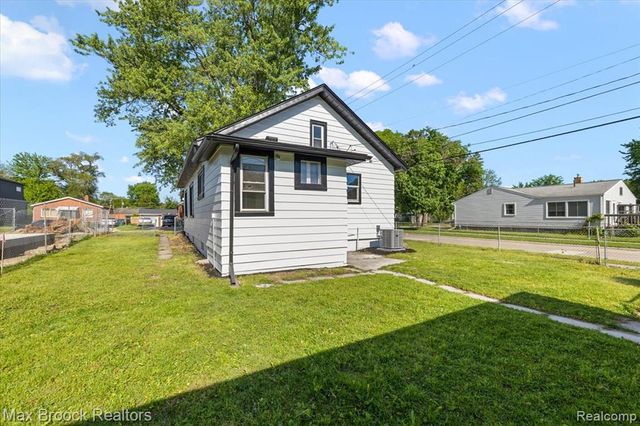 1986 Romeo Street, Ferndale, MI 48220