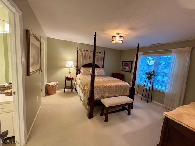 4391 Hunters Chase Lane, Wooster, OH 44691