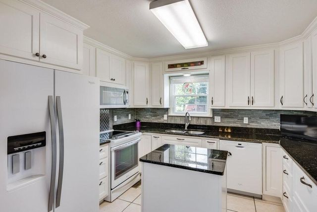 8557 Flowerdale Drive, Chattanooga, TN 37421