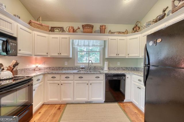 105 Evergreen Road, Hiawassee, GA 30546