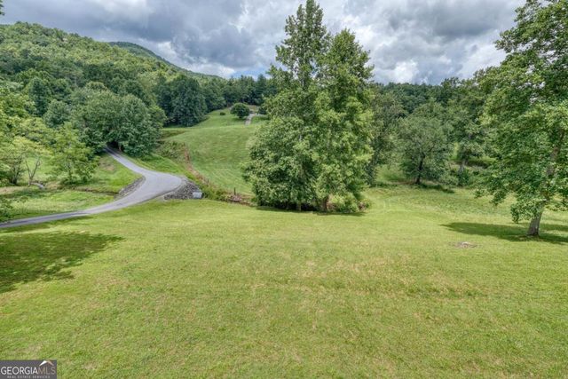 105 Evergreen Road, Hiawassee, GA 30546