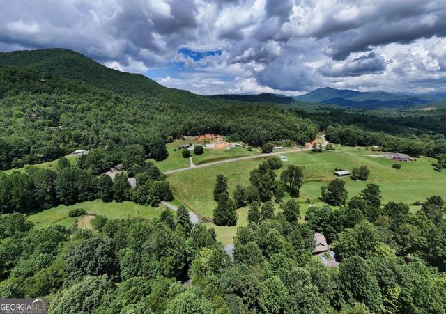 105 Evergreen Road, Hiawassee, GA 30546