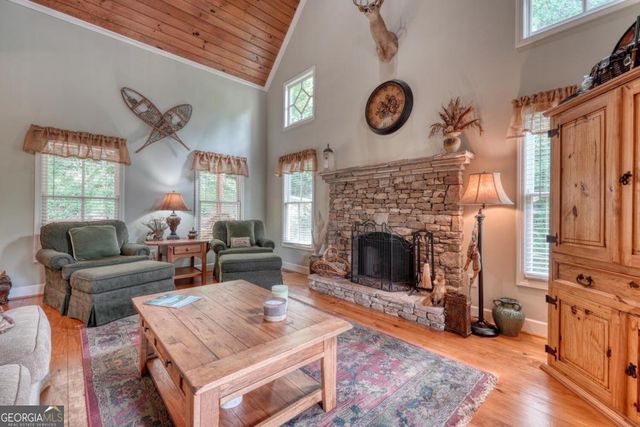 105 Evergreen Road, Hiawassee, GA 30546