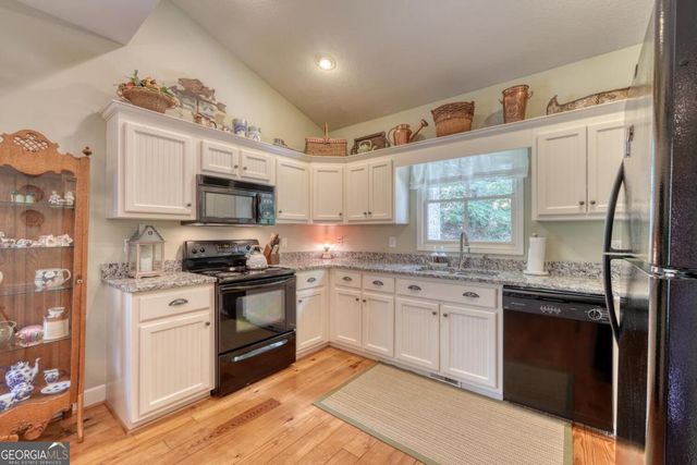 105 Evergreen Road, Hiawassee, GA 30546