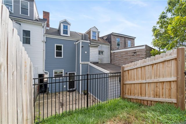 909 McCandless, Lawrenceville, PA 15201