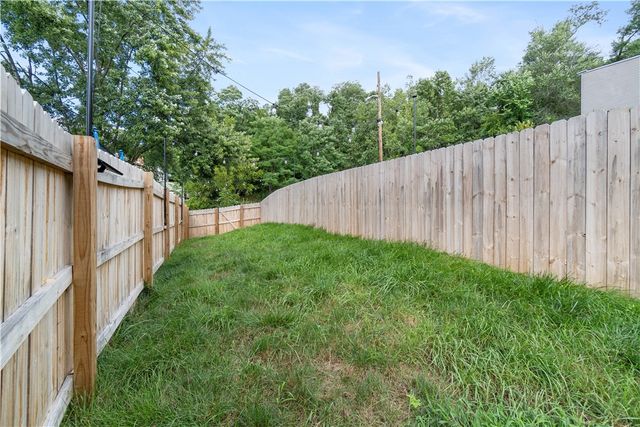 909 McCandless, Lawrenceville, PA 15201