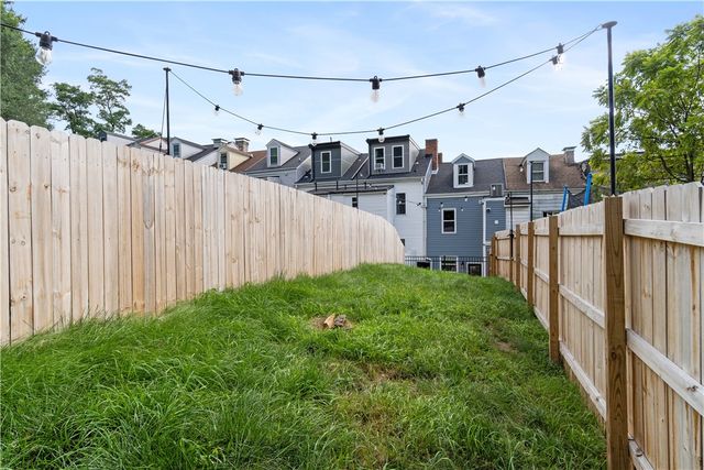 909 McCandless, Lawrenceville, PA 15201