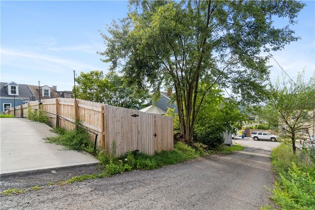 909 McCandless, Lawrenceville, PA 15201