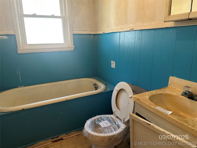 1521 N 10th Avenue, Durant, OK 74701