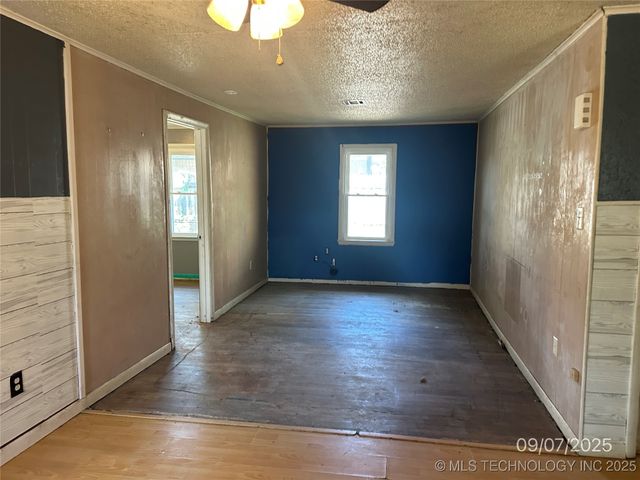 1521 N 10th Avenue, Durant, OK 74701