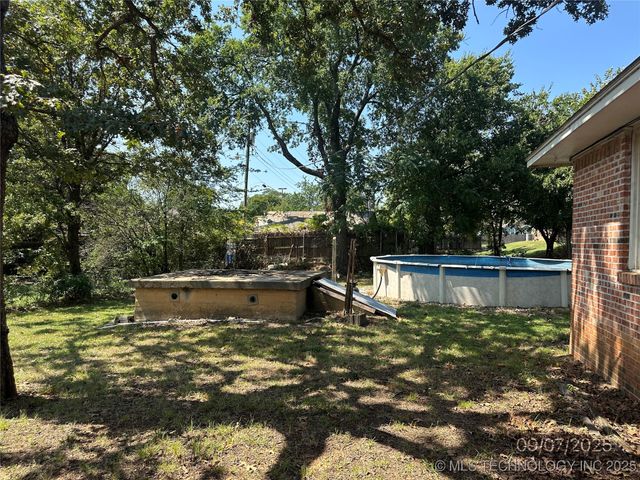 1521 N 10th Avenue, Durant, OK 74701