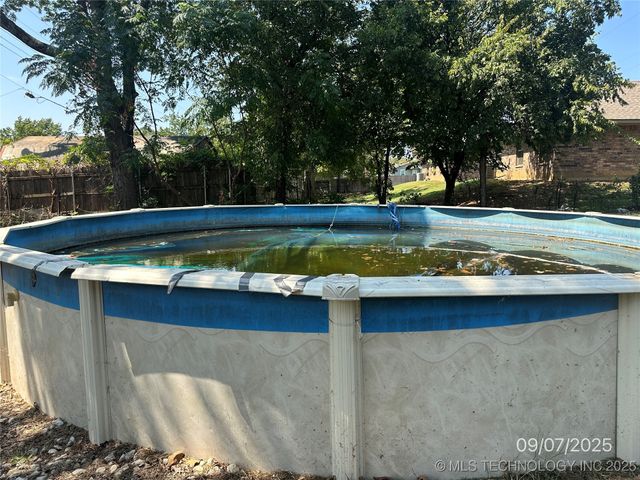 1521 N 10th Avenue, Durant, OK 74701