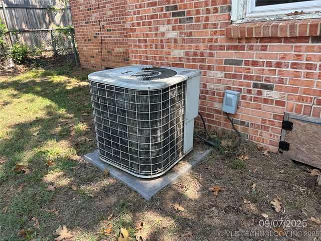 1521 N 10th Avenue, Durant, OK 74701