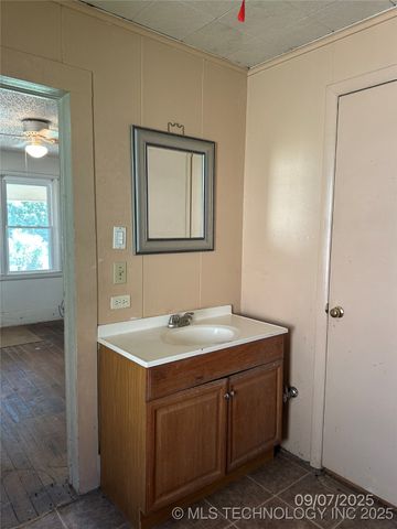 1521 N 10th Avenue, Durant, OK 74701