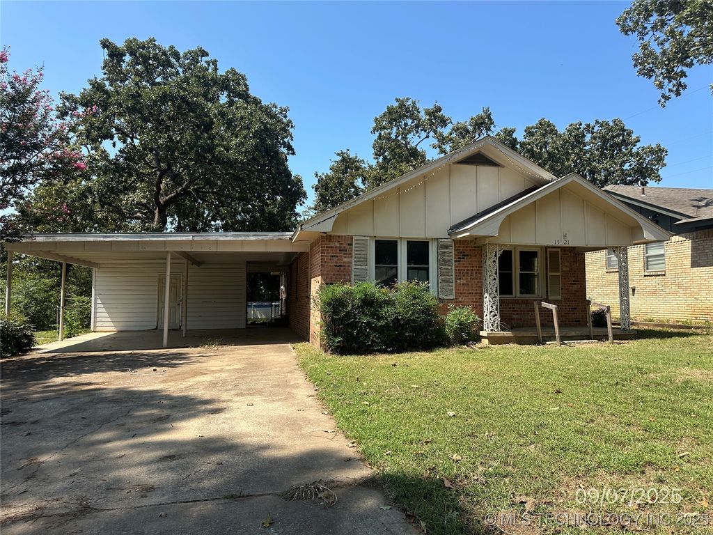 1521 N 10th Avenue, Durant, OK 74701