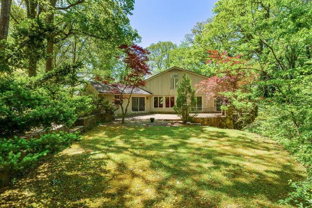 105 Riverpoint Road, Signal Mountain, TN 37377