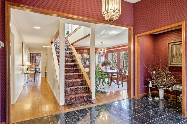 105 Riverpoint Road, Signal Mountain, TN 37377