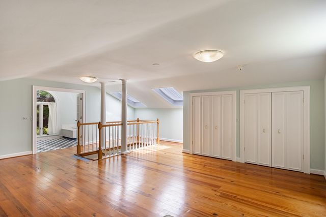 105 Riverpoint Road, Signal Mountain, TN 37377