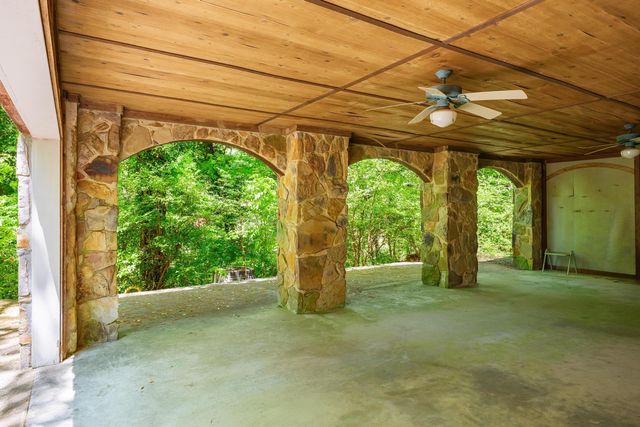 105 Riverpoint Road, Signal Mountain, TN 37377