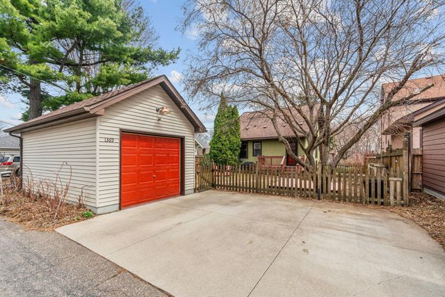 1369 Hamline Avenue N, Saint Paul, MN 55108