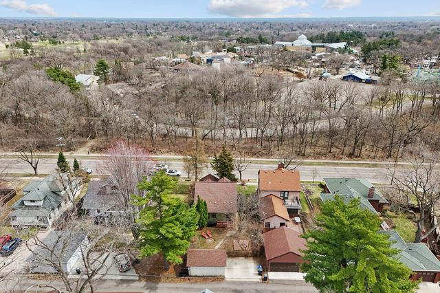 1369 Hamline Avenue N, Saint Paul, MN 55108