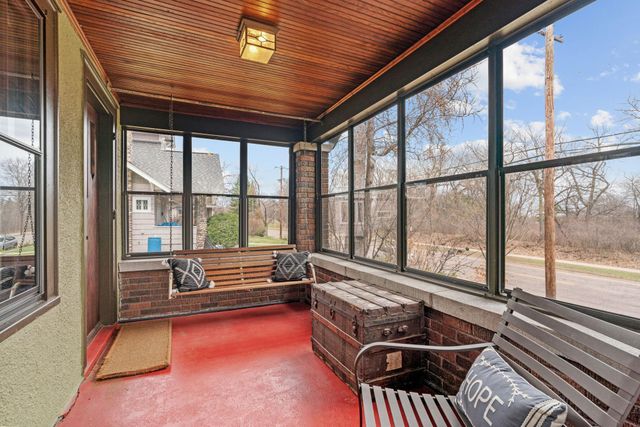 1369 Hamline Avenue N, Saint Paul, MN 55108