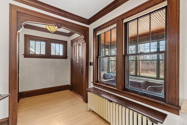 1369 Hamline Avenue N, Saint Paul, MN 55108